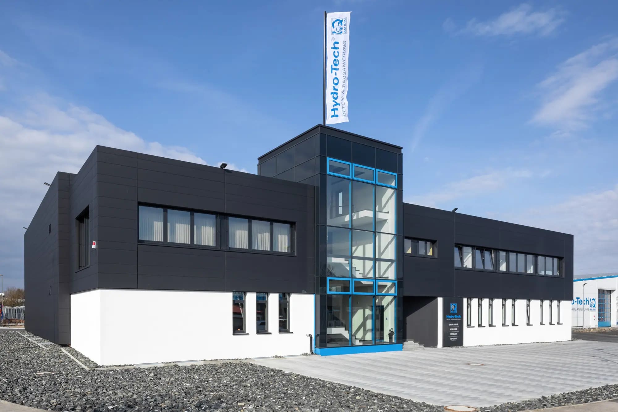 20190219_003a__W2000xH0