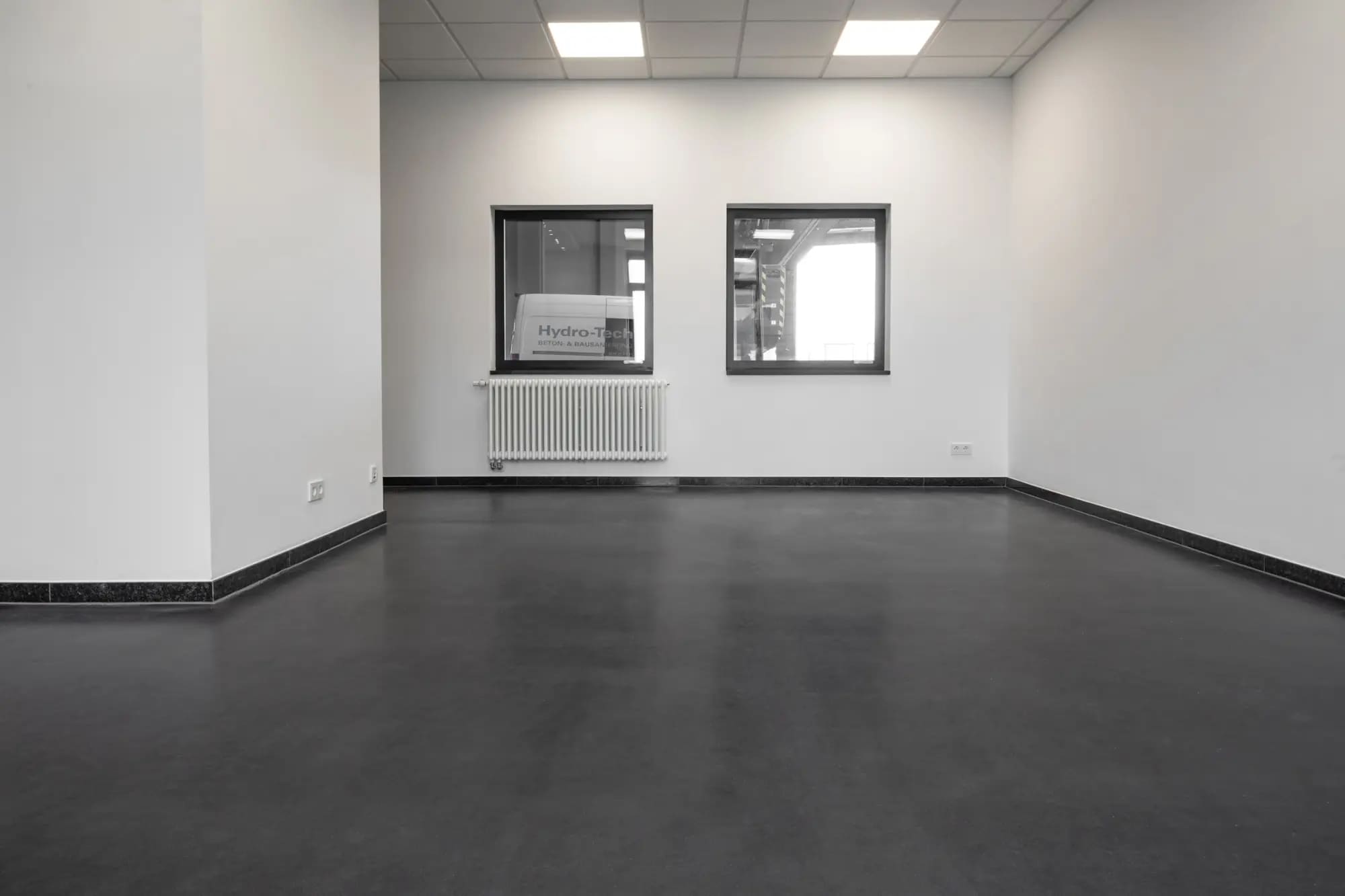 20190219_027c__W2000xH0