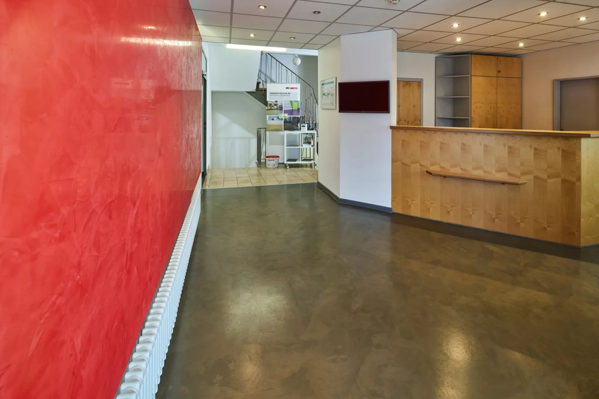 44156_2400_1600_W2000xH0