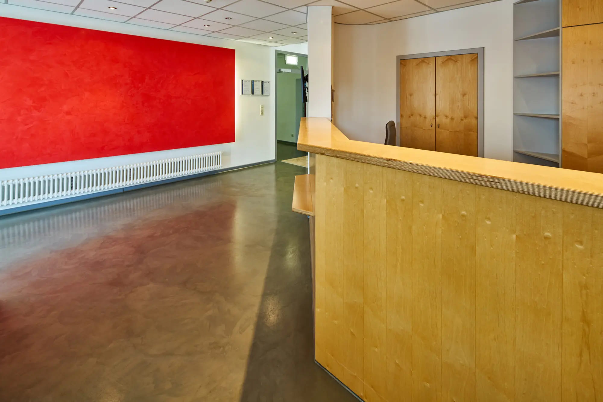 44157_2400_1600_W2000xH0