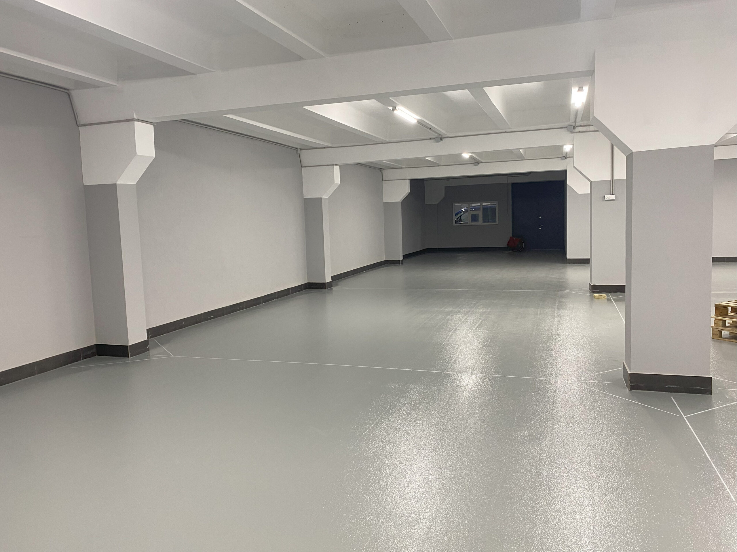 Полімер-цементна підлога для морозильної камери